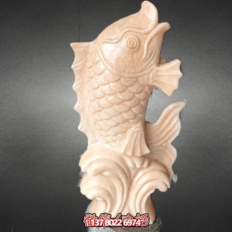 集大理石石雕、水景擺件、鯉魚雕塑于一體的精美藝術品