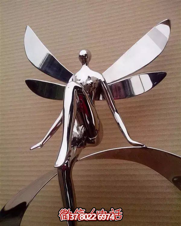 不銹鋼天使抽象雕塑，點亮校園景觀