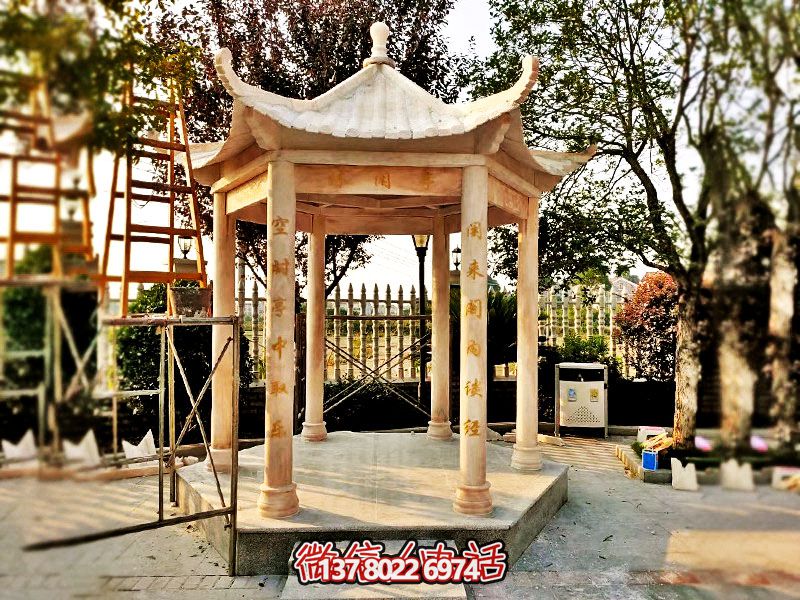 仿古涼亭，擺放在庭院里，欣賞美麗晚霞，營造休閑小區(qū)紅色氛圍