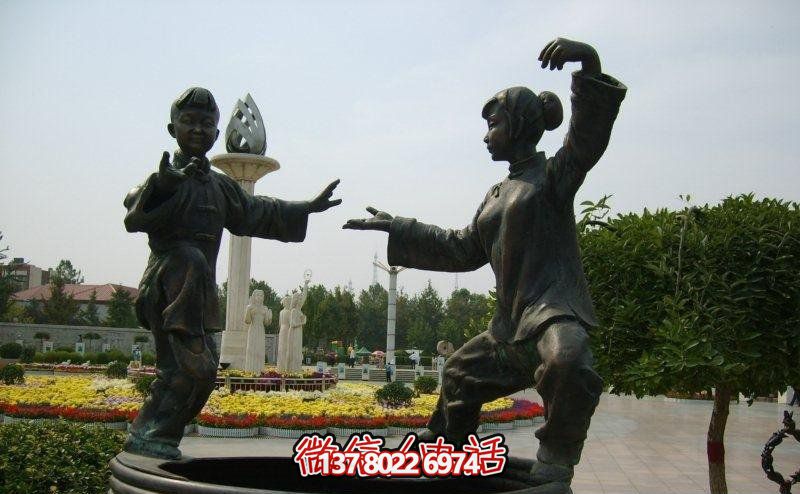 青銅雕刻的太極拳人物小品 青銅雕刻的太極拳人物小品