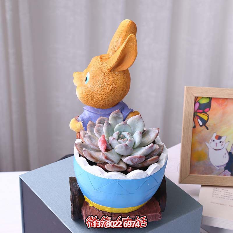 玻璃鋼兔子雕塑拉花盆，讓客廳擺件變得更有格調(diào)