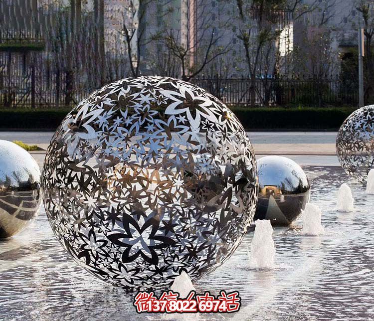 不銹鋼噴泉球雕塑，創意點亮廣場