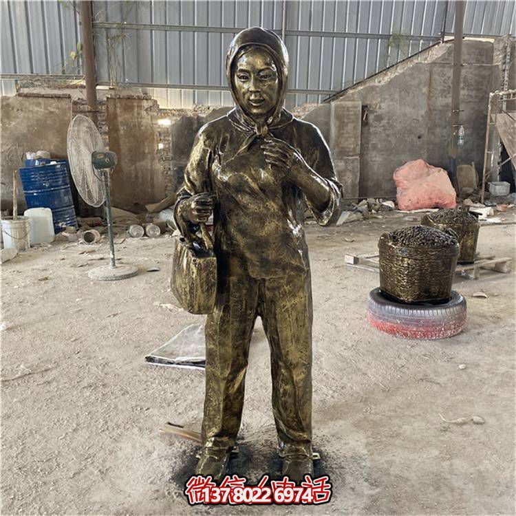 玻璃鋼仿銅人物雕塑，美化園林景區(qū)