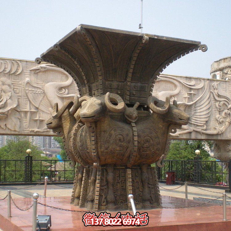 方尊銅香爐雕塑，讓景區(qū)廣場更加精彩