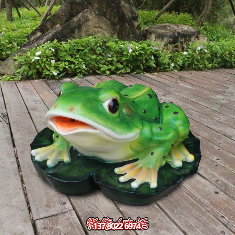 創意玻璃鋼青蛙雕塑，為廣場增添活力