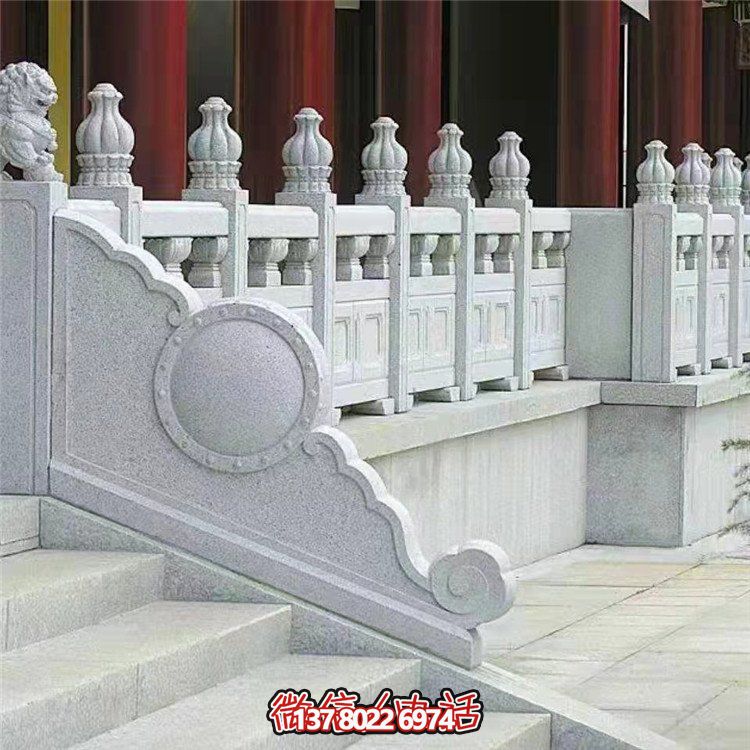 精美石雕欄桿欄板，點(diǎn)綴景區(qū)景點(diǎn)，增添園林雕塑之美