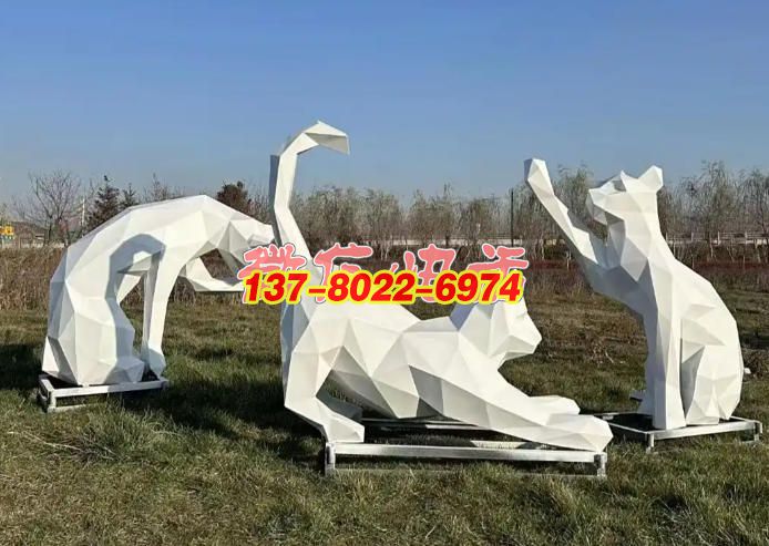 幾何萌趣?三貓嬉春—幾何不銹鋼貓雕塑