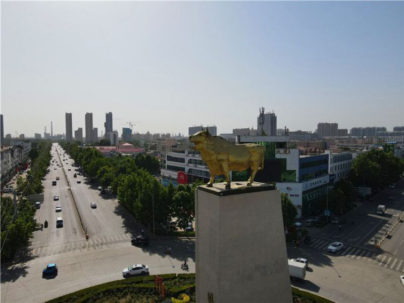 城市轉盤鍛銅動物牛 城市轉盤鍛銅動物牛